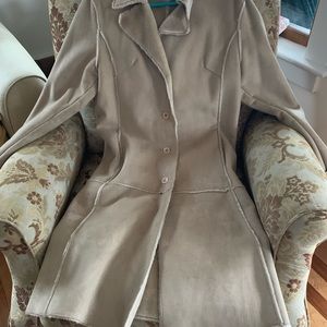 Women’s medium long tan coat